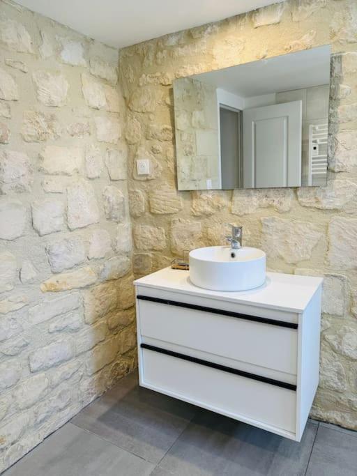 Demeure Renovee Front De Villa