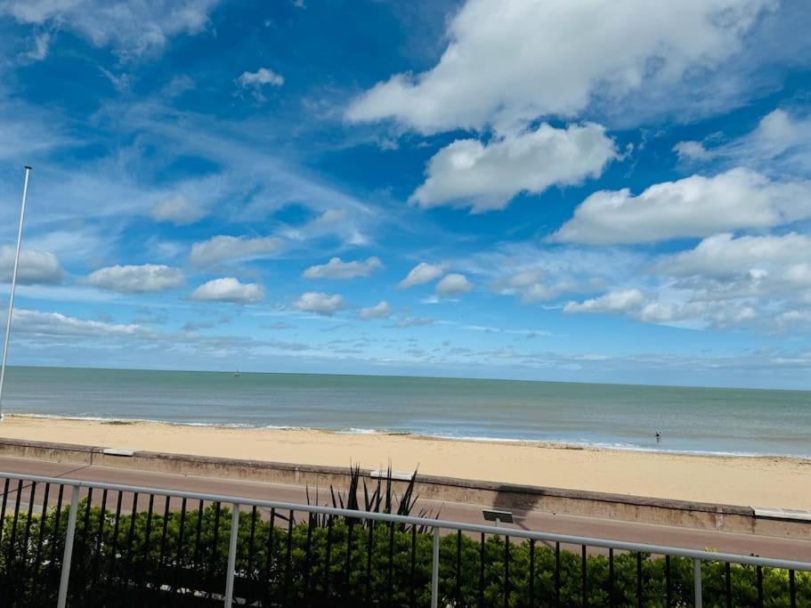 Demeure Renovee Front De * Courseulles-sur-Mer