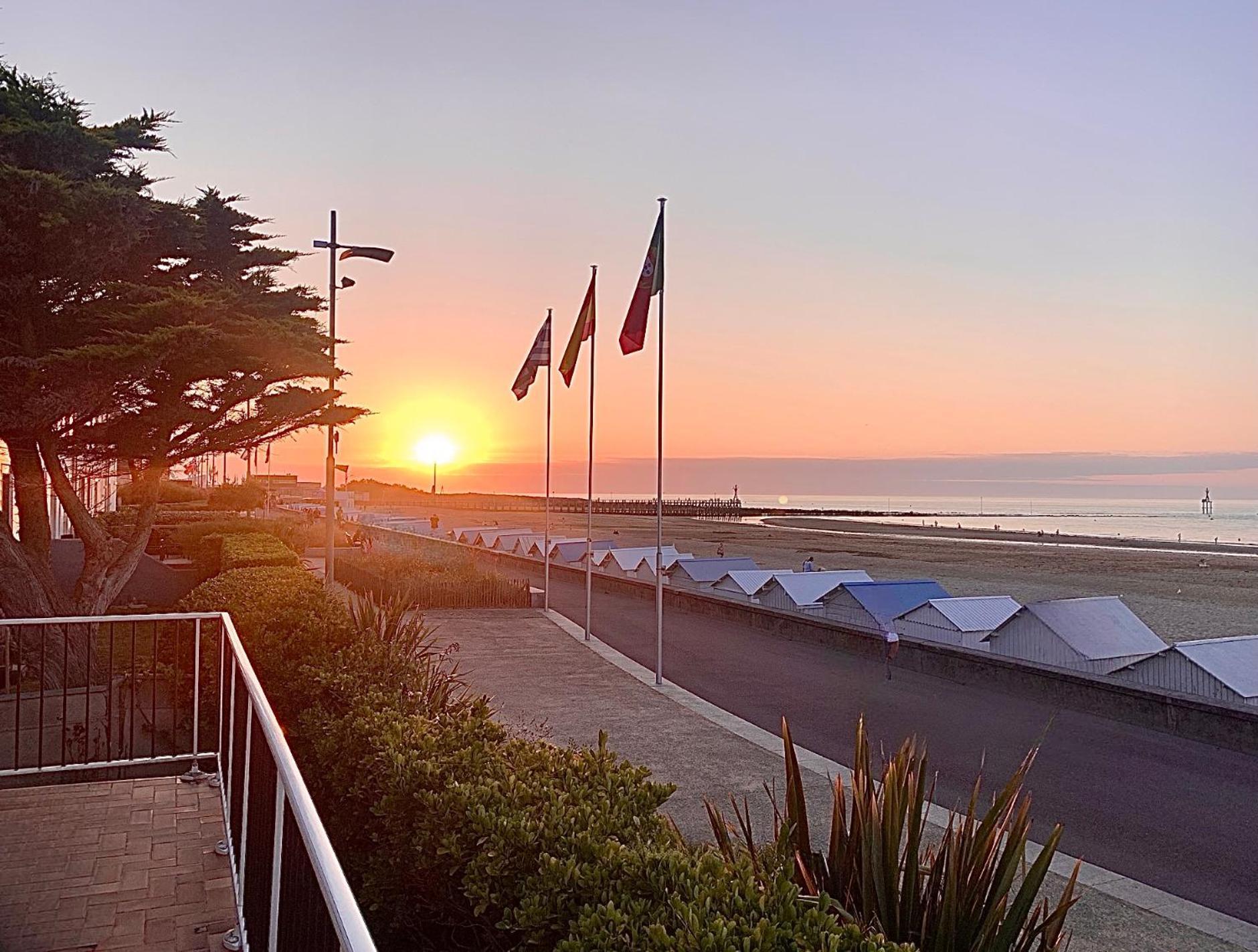 Demeure Renovee Front De Villa Courseulles-sur-Mer